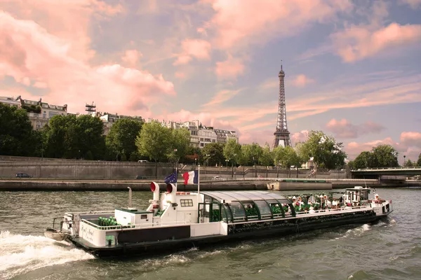 cruise river seine paris
